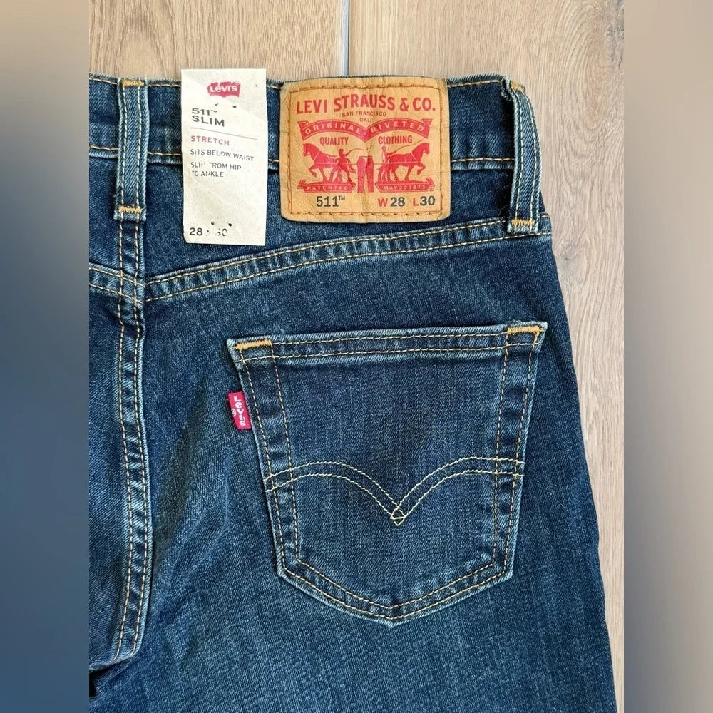 NWT Levi Strauss 511 Slim Jeans Size W28 X L30